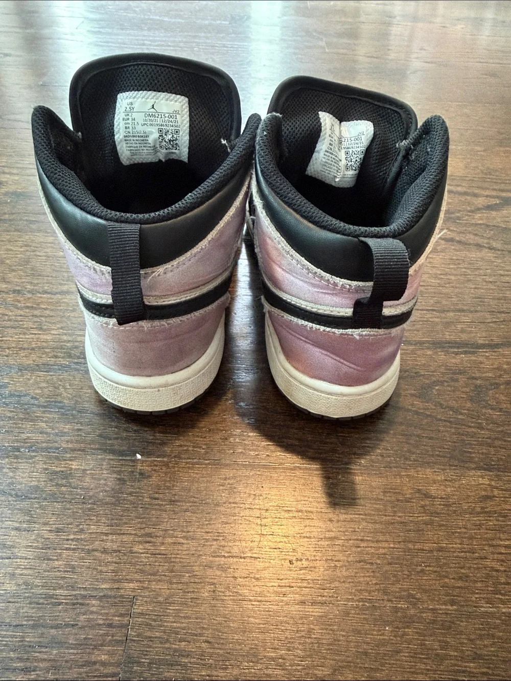 Nike Girls Air Jordan Black and White High-Top Sneakers Size 2.5